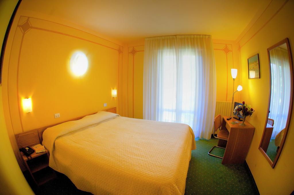 ברגה Hotel La Pergola מראה חיצוני תמונה