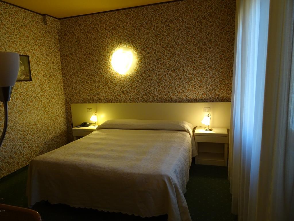ברגה Hotel La Pergola מראה חיצוני תמונה
