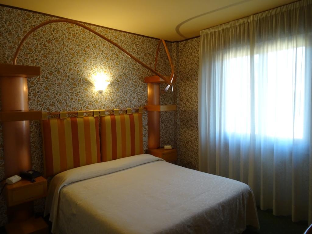 ברגה Hotel La Pergola מראה חיצוני תמונה