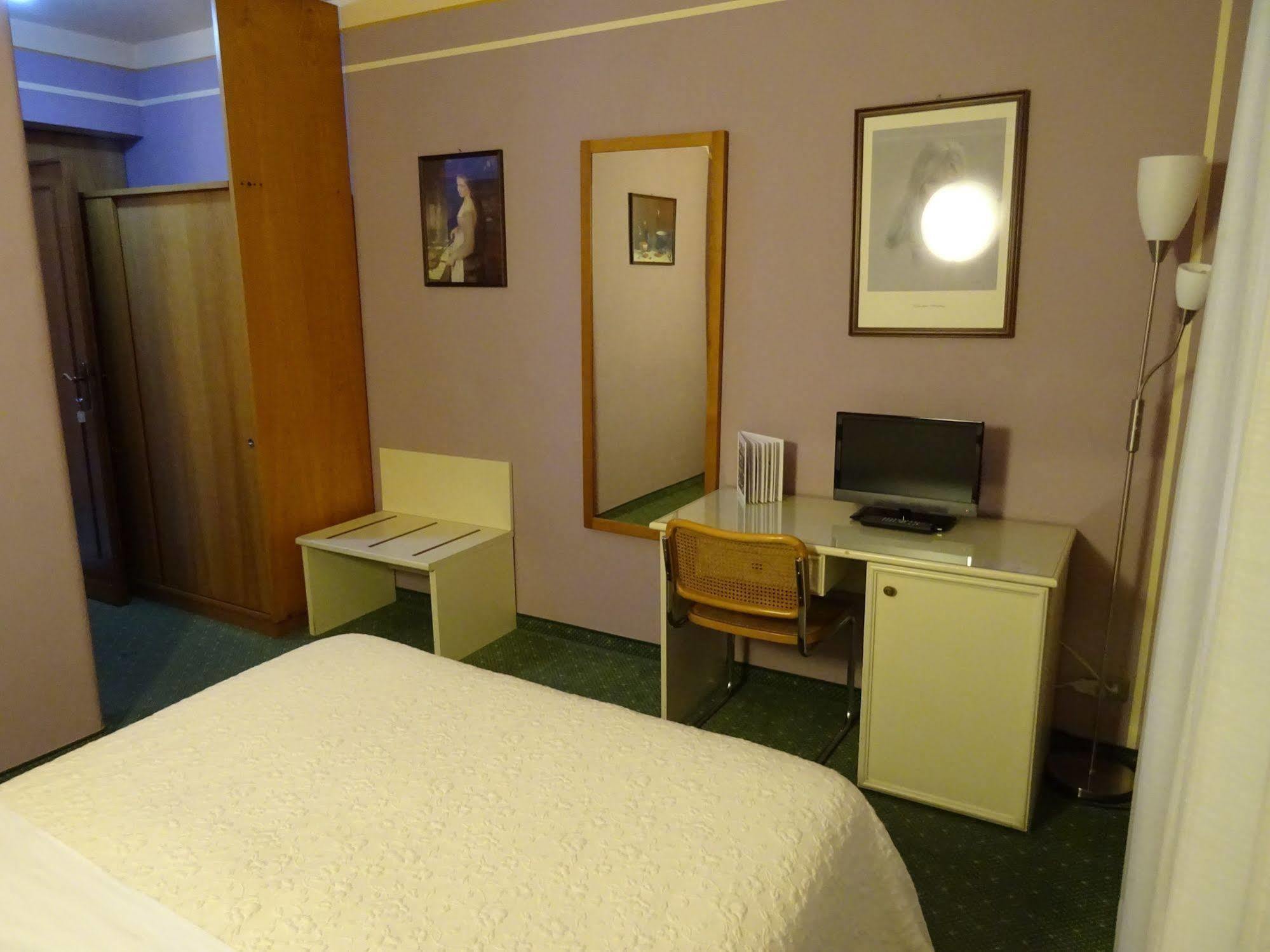 ברגה Hotel La Pergola מראה חיצוני תמונה