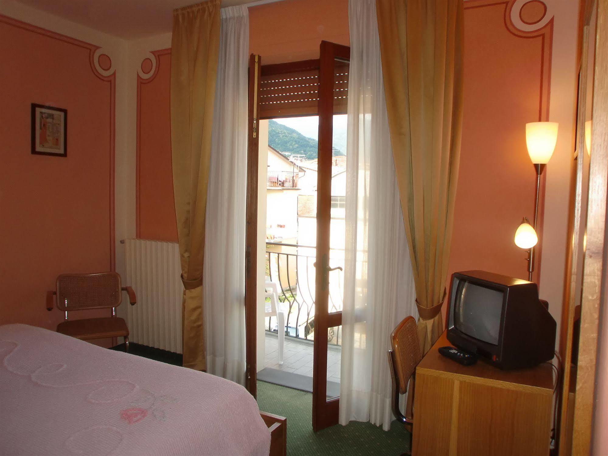 ברגה Hotel La Pergola מראה חיצוני תמונה