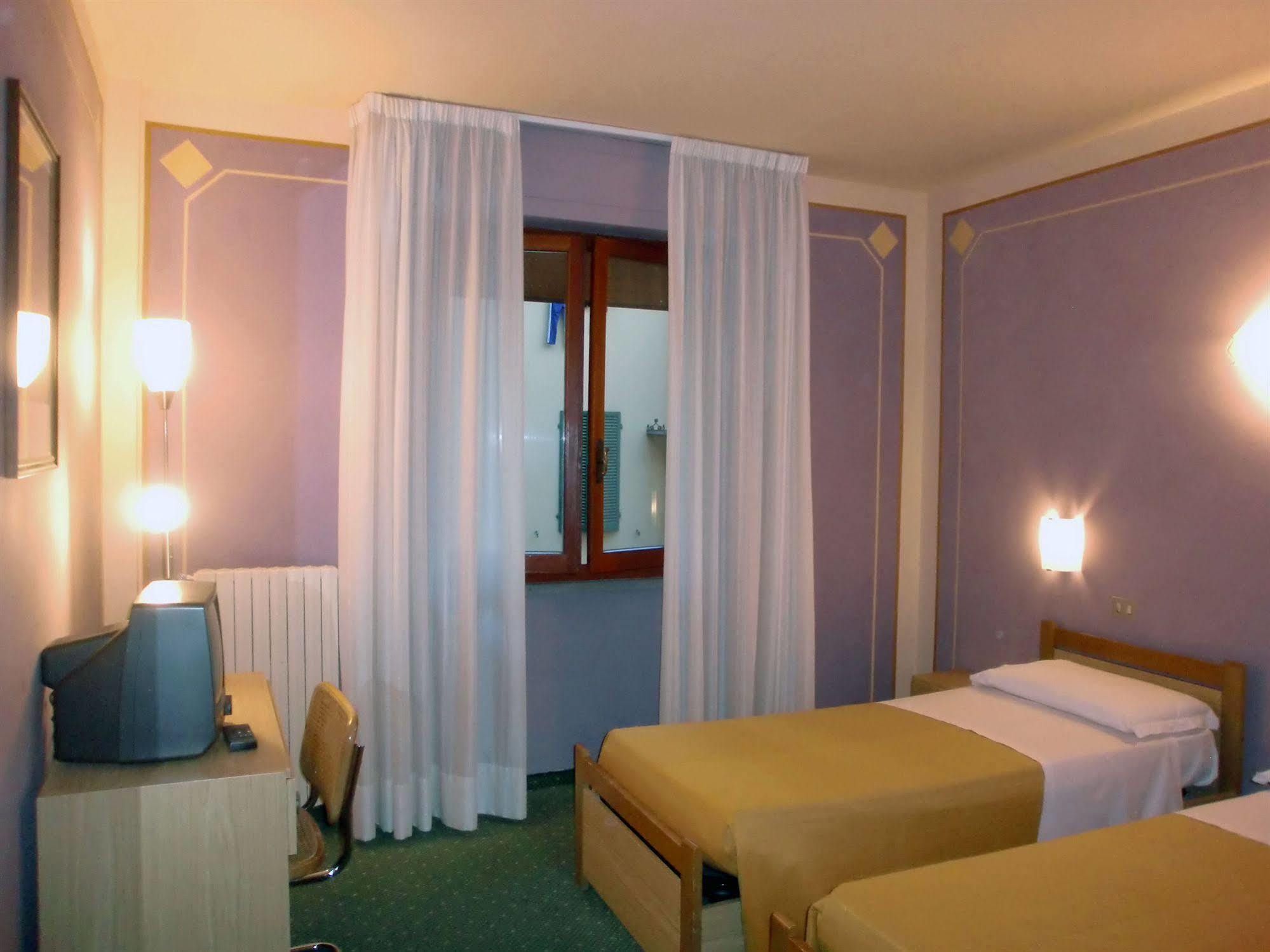 ברגה Hotel La Pergola מראה חיצוני תמונה