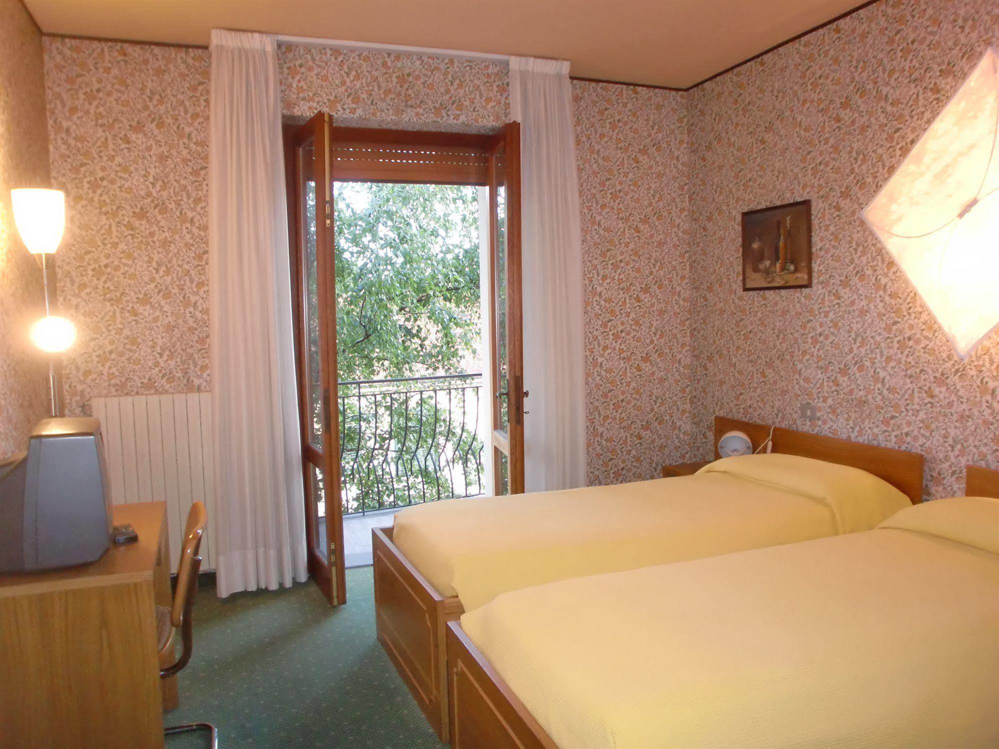 ברגה Hotel La Pergola מראה חיצוני תמונה