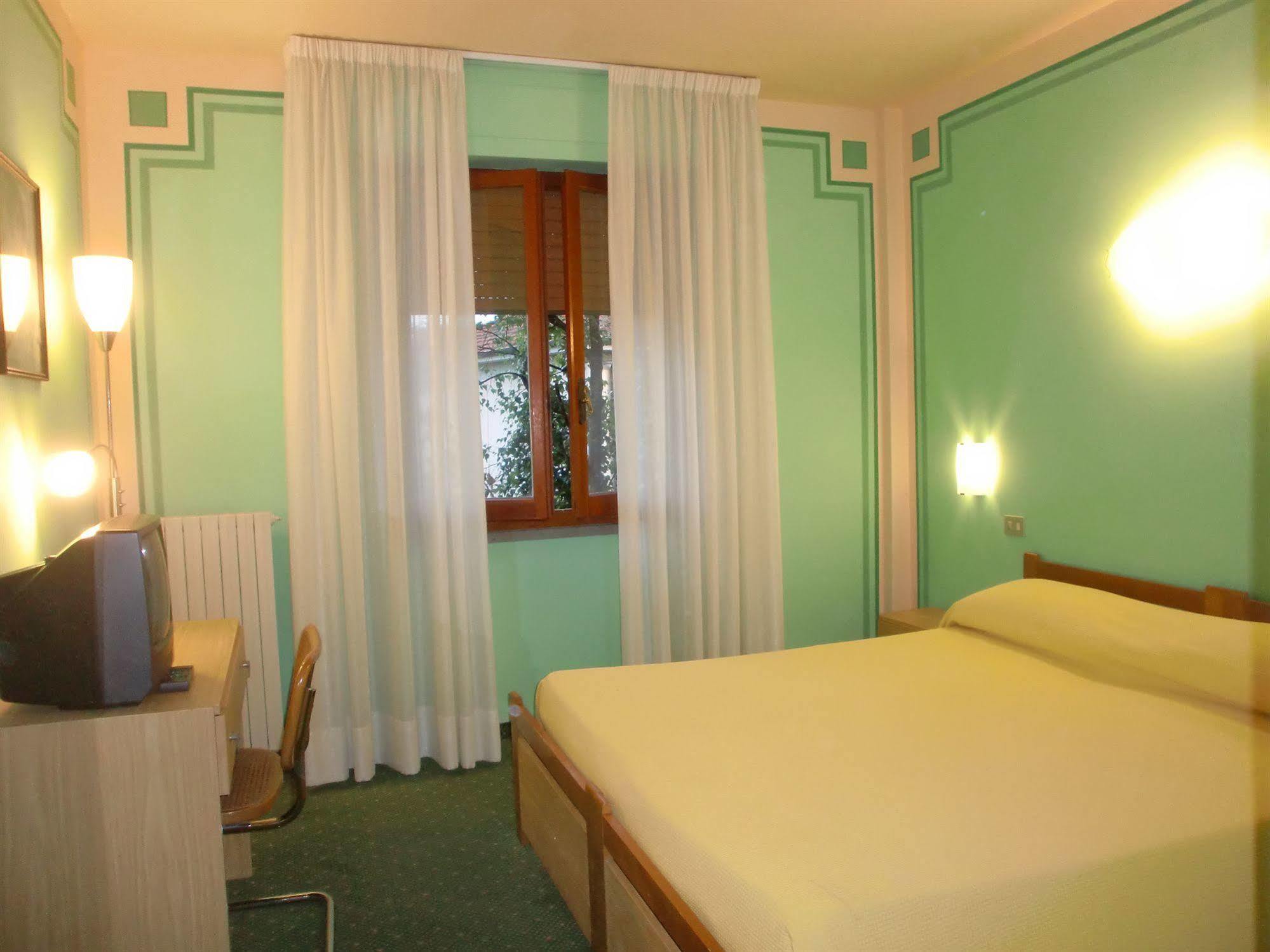ברגה Hotel La Pergola מראה חיצוני תמונה