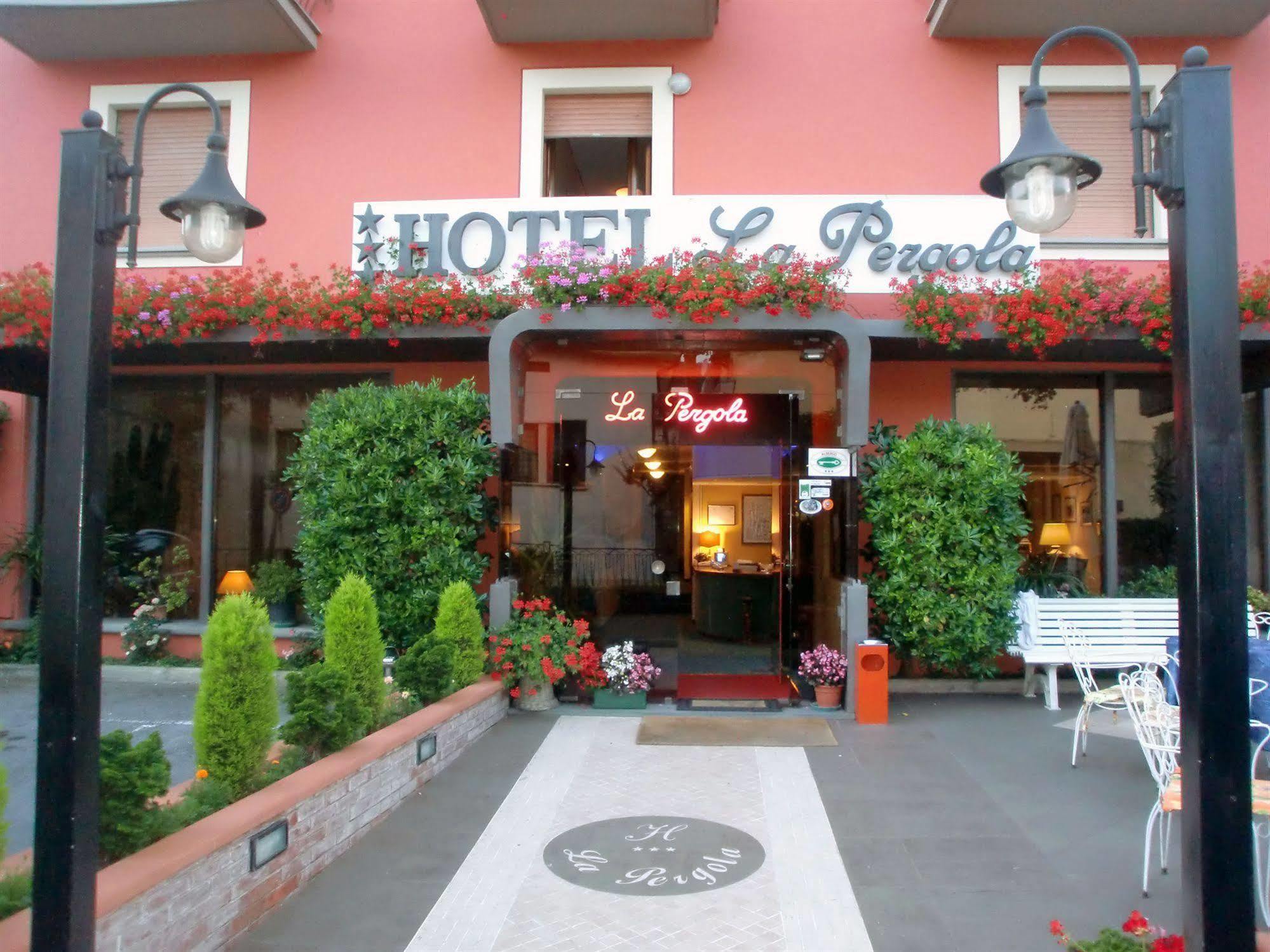 ברגה Hotel La Pergola מראה חיצוני תמונה